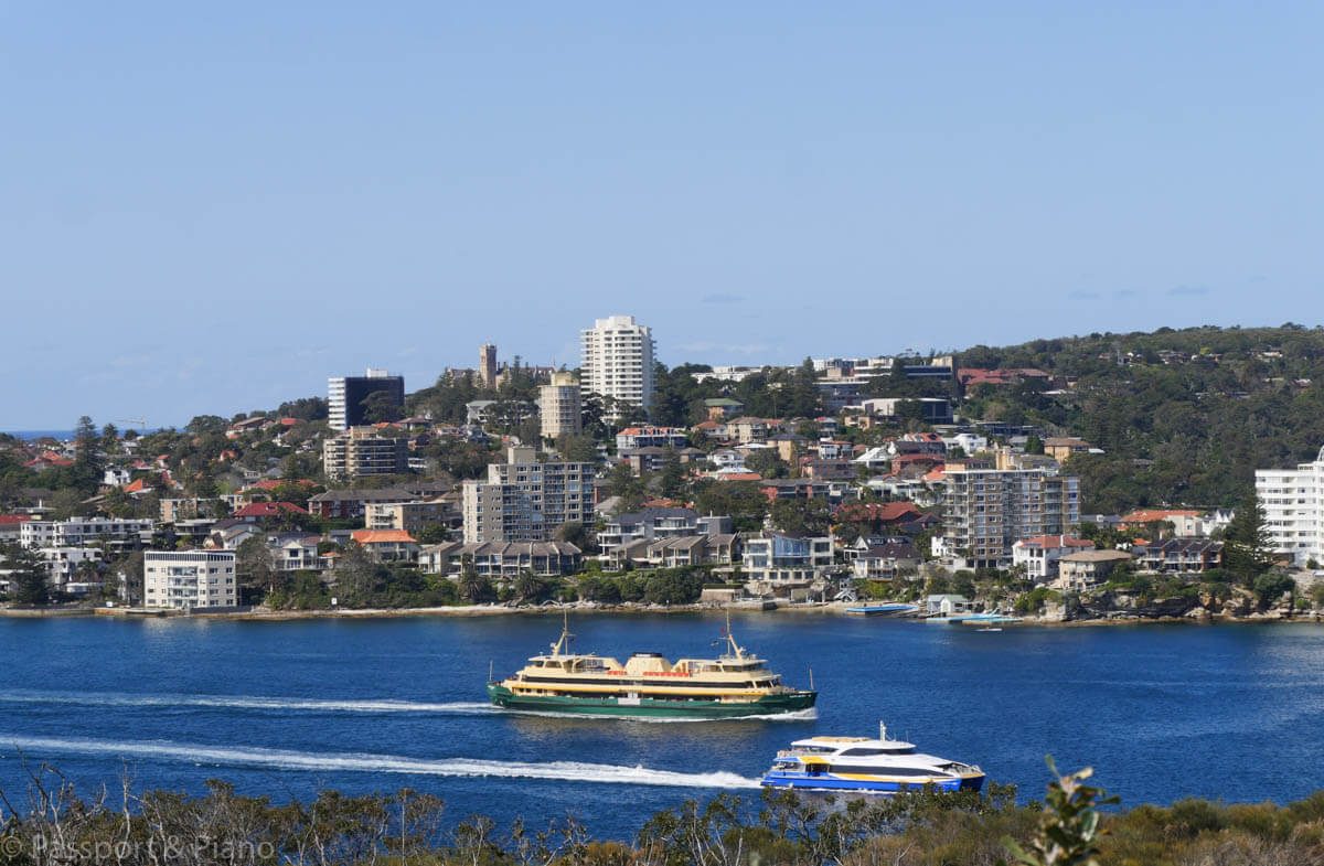 An image of another view from Dobroyd Head lookout showing the Manly Ferry as it passes
