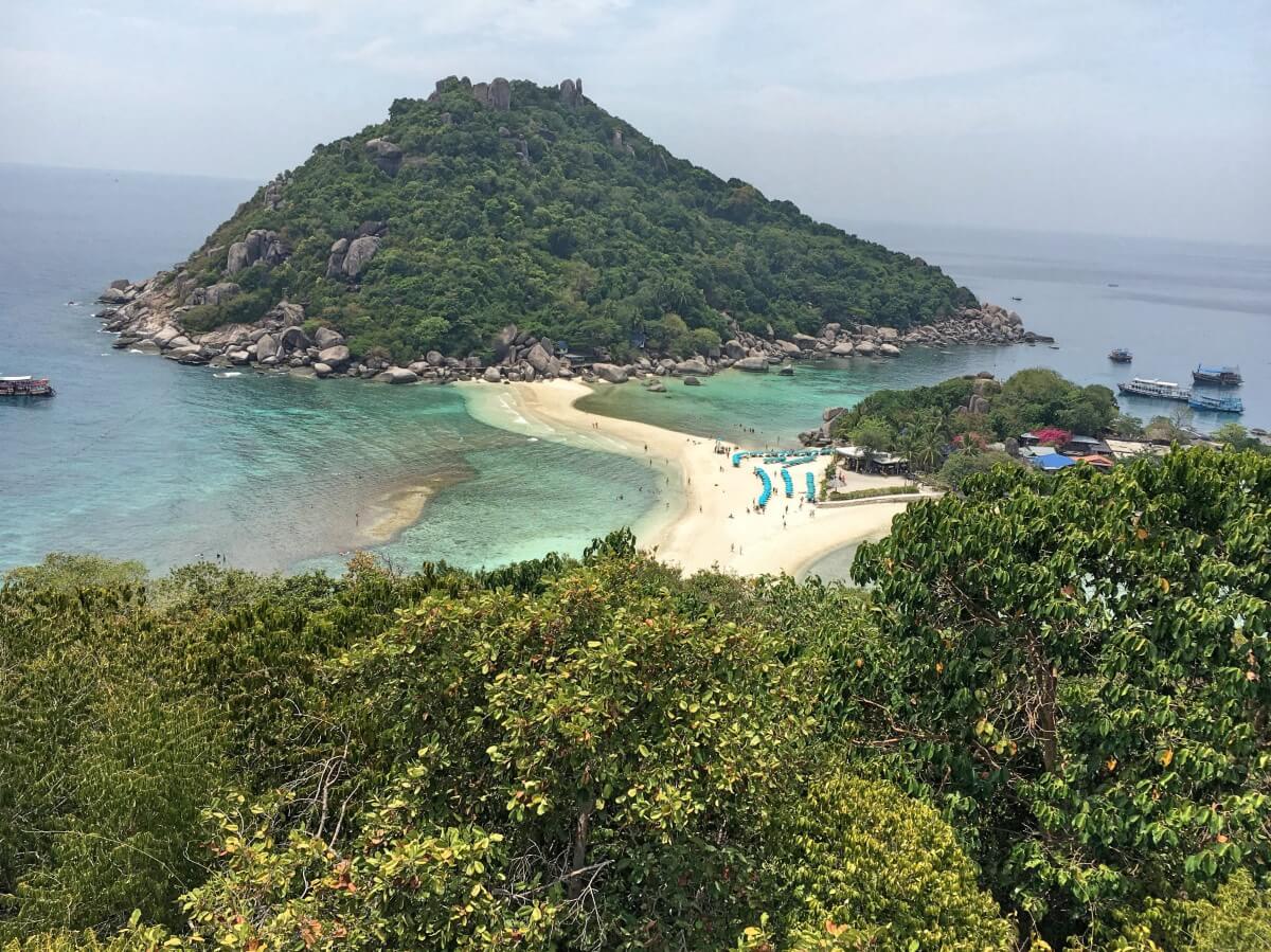 An image of Koh Nangyuan one of the best places to go snorkeling in Thailand