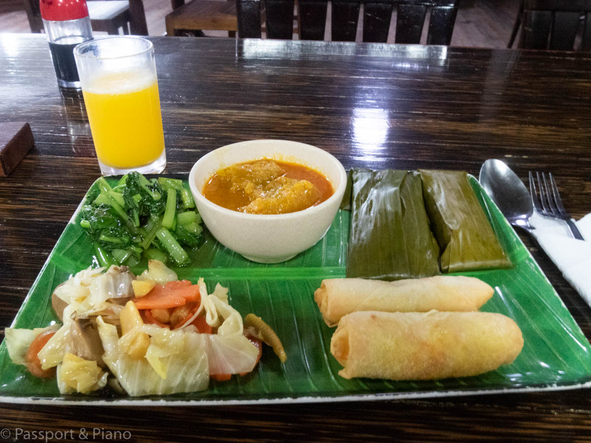 An image of a vegetarian meal at Mulu cafe