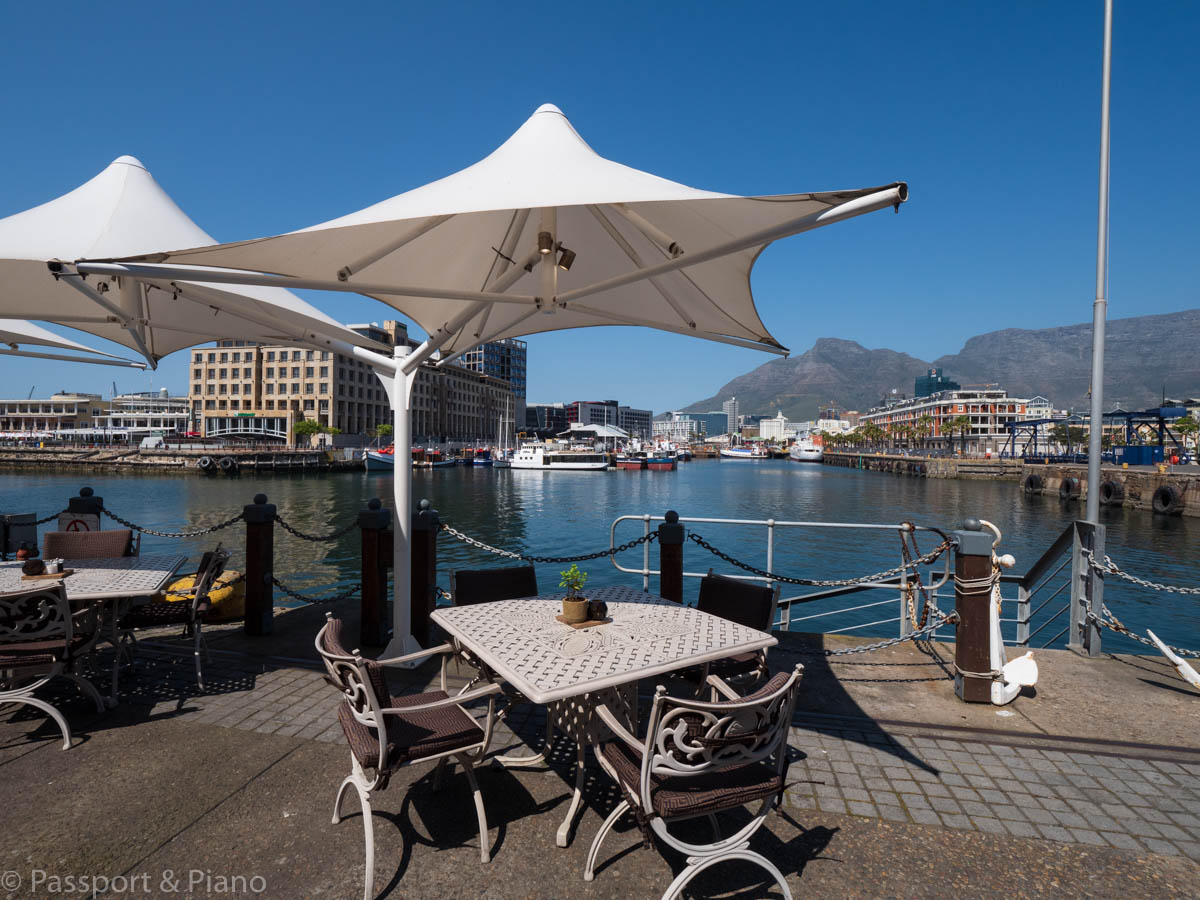 An image of the outdoor tables at Ginja on the waterfront