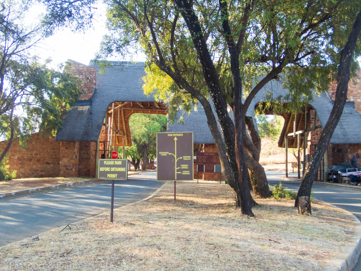 An image of Pilanesberg resort Bakubung entrance gate