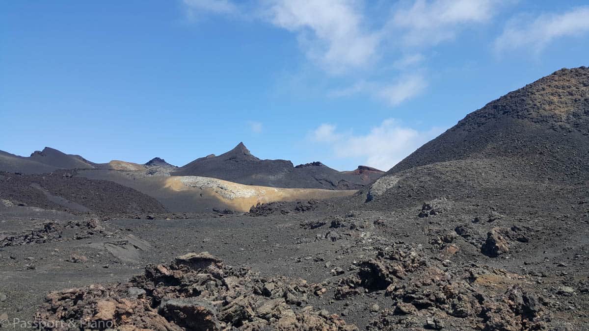 An image of Sierra Negro on a Galapagos volcano tour
